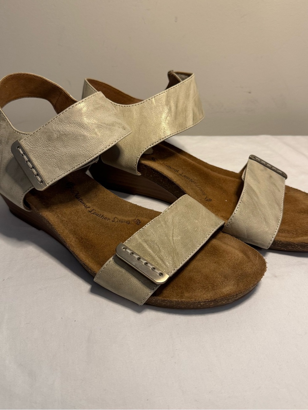 Sofft Verdi Leather Wedge Sandals Natural Beige Size 9 Casual Comfort